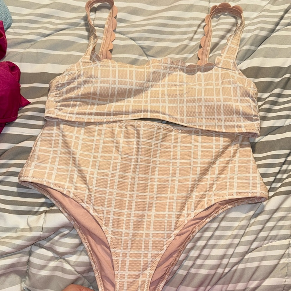 Aerie scalloped pink bikini